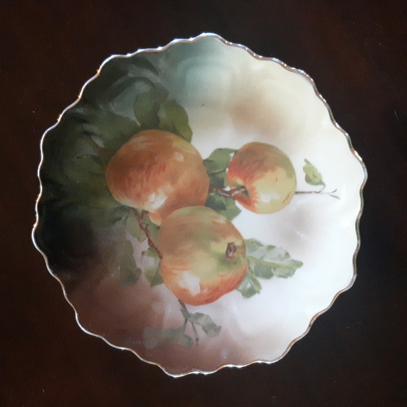 Apple Plate Decor - Picture 3 of 10